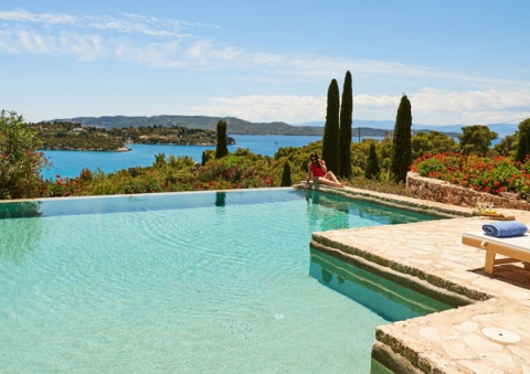 MYPORTOHELI abous us